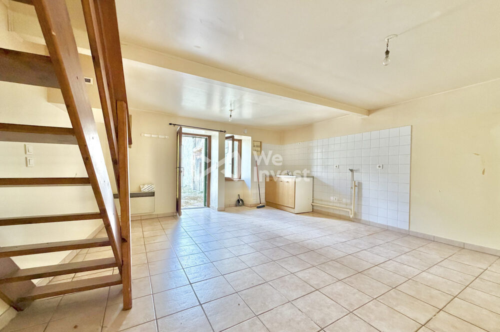 Vente Maison Habitation de type 2 avec grange attenante et jardinet. Yssac-la-tourette