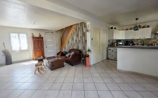 Location Maison Pavillon 3 chambres avec garage et jardin Cuts
