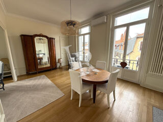  Appartement à louer 3 pièces 113 m²