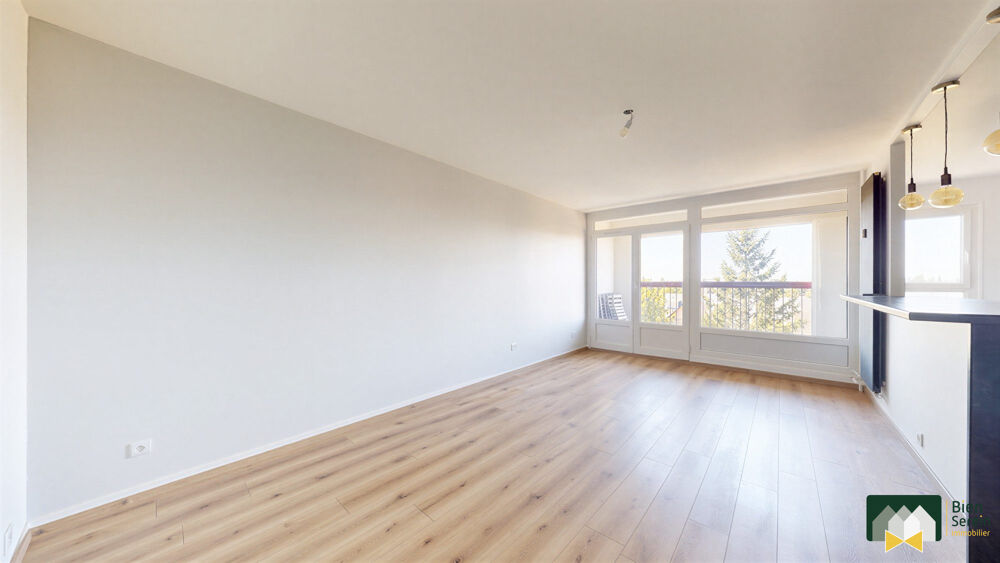 À louer appartement 2 pièces avec loggia - CHARTRES