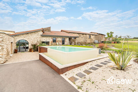   Maison ferme de 272 m� � vendre � Saint-Joseph Maison - 8 pi�ce(s) - 272 m�