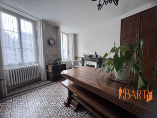  Maison � vendre 10 pi�ces 317 m�