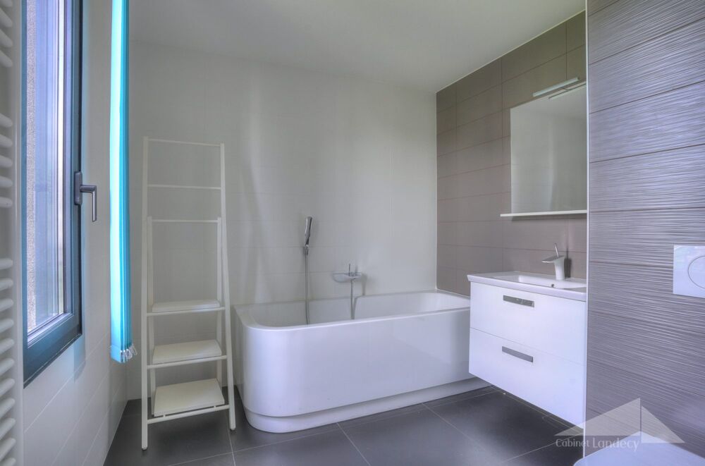 � vendre  Appartement Saint-Genis-Pouilly (01630)