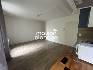  Appartement à louer 2 pièces 37 m²