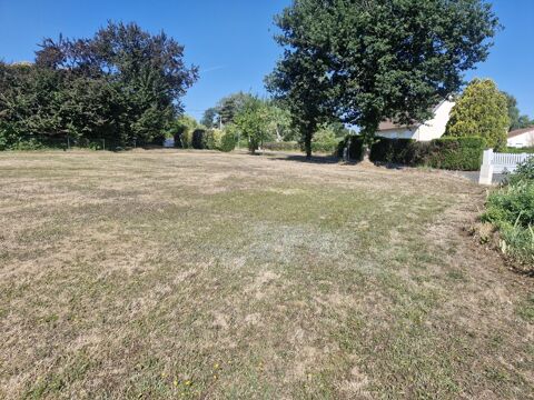   A vendre - 2 locaux à usage artisanal + 1 terrain constructible 
