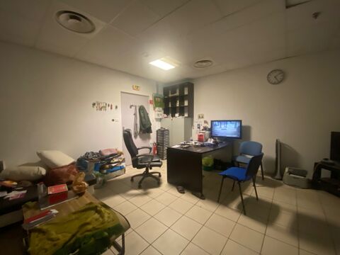 Local commercial dans le centre commercial de Corganc 87680 87000 Corgnac