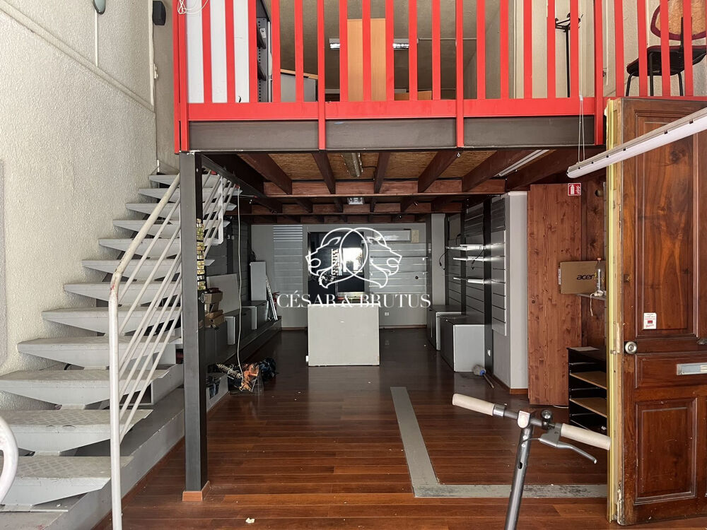   Local commercial 238 m² -mezzanine et terrasse - Grenoble Centr 