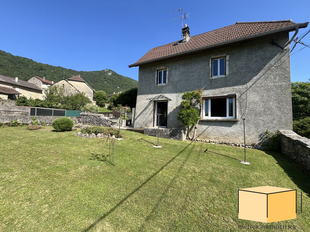 Maison individuelle en pierre avec terrain