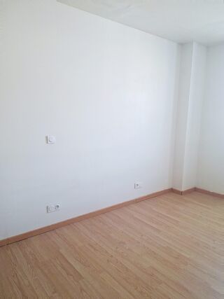 Maison à louer 3 pièces 87 m²