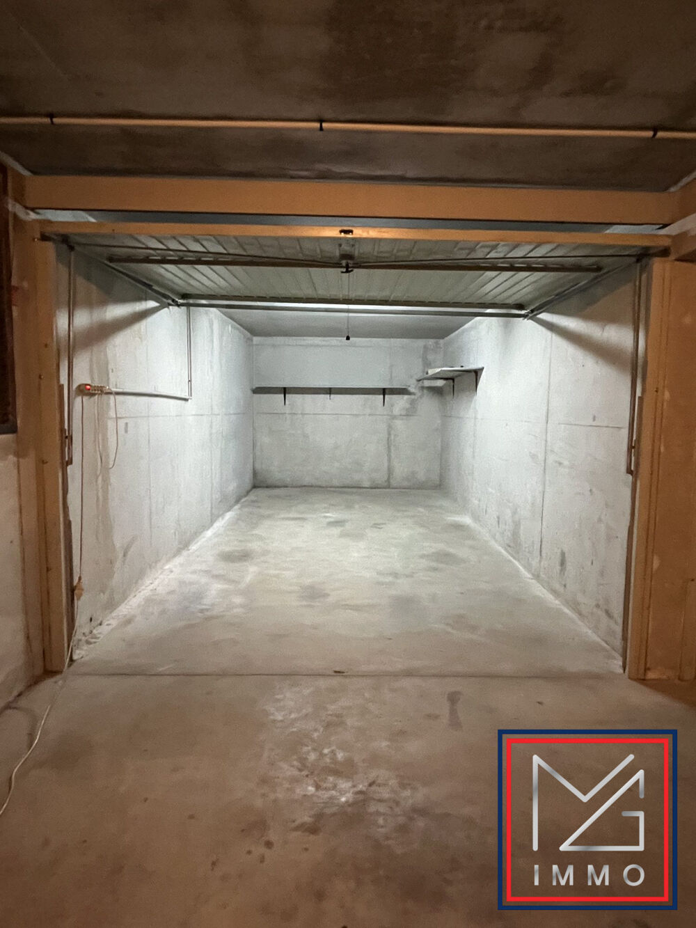 Vente Parking/Garage TRES GRAND GARAGE - LA COUDOULIERE Six-fours-les-plages