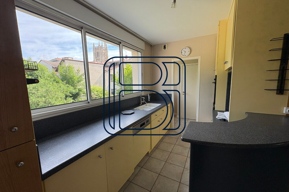APPARTEMENT T3 DANS RESIDENCE AVEC TERRASSE ET GARAGE