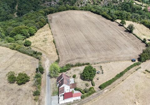   Maison de campagne sur près de 5 ha Maison - 4 pièce(s) - 150 m²