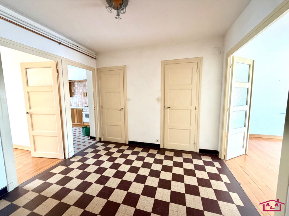 EUROPOLE APPARTEMENT F2 TRAVERSANT AVEC GRAND BALCON