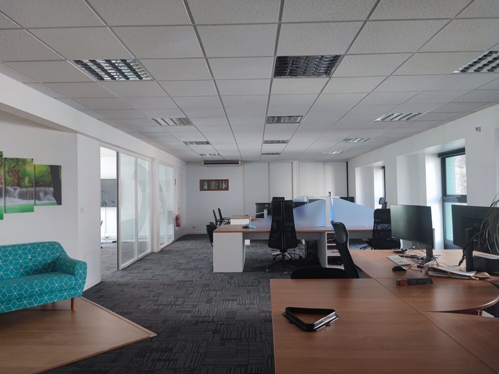   PLATEAU DE BUREAU A VENDRE - VANNES OUEST - PROXIMITE IMMEDIATE 