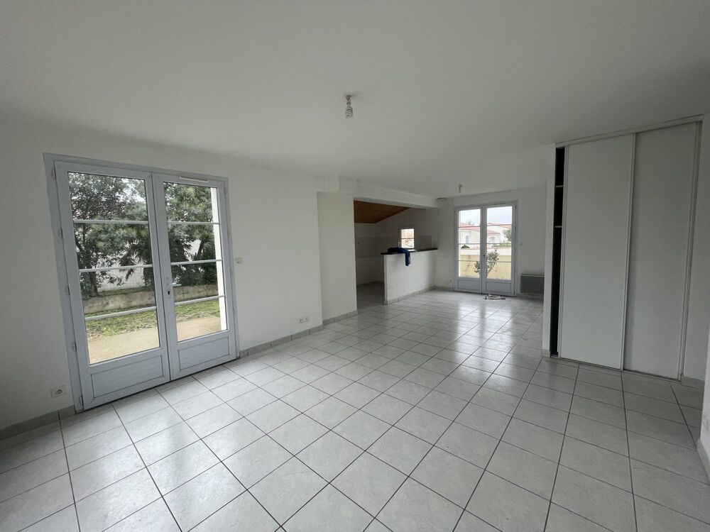 Vente Maison 1000m du centre-ville, Maison de Type 3 + garage avec jardin Brem-sur-mer