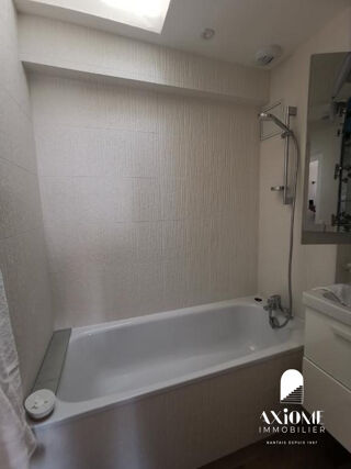  Appartement à louer 3 pièces 52 m²