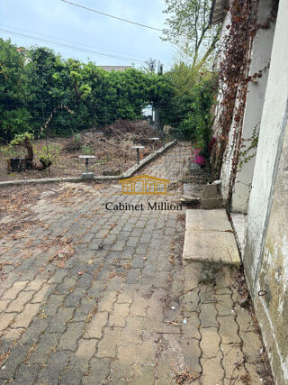  Terrain � vendre 180 m�