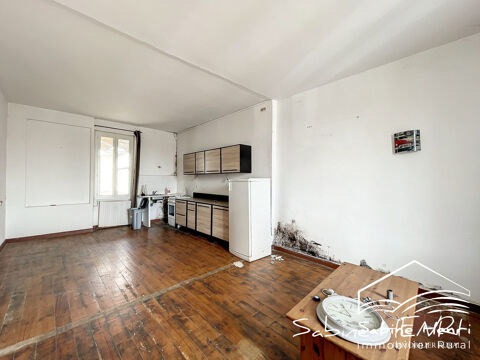   Local commercial avec appartement/bureaux 