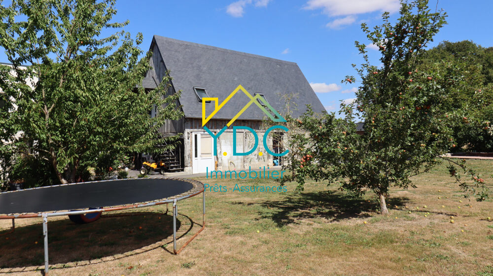 Propriété de caractère avec terrain constructible, dépendanc