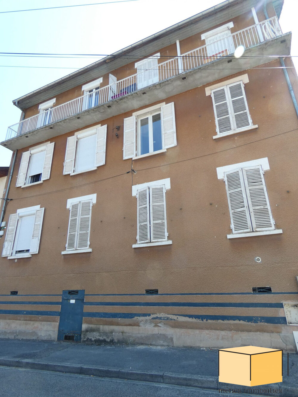 Location Appartement 2 pièces sur ST GENIX LES VILLAGES (73240) avec terrasse et cav Saint-genix-les-villages