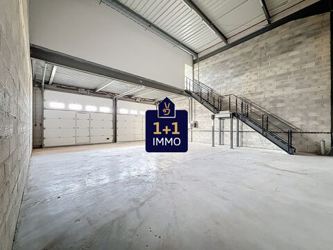 Magnifique entreprot dans une zone industrielle et commerciale 379000 83520 Roquebrune-sur-argens