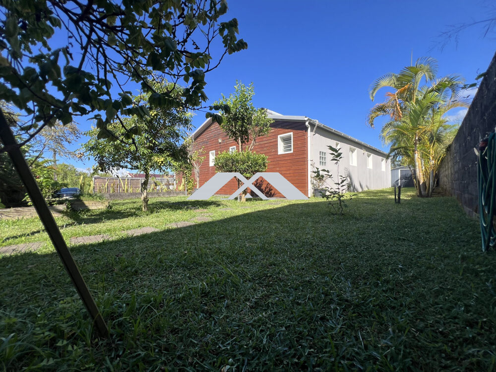 Maison familiale 120 m² avec piscine  Terrain 590 m²  Je