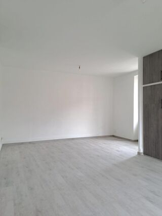  Appartement à louer 3 pièces 62 m²