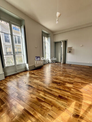  Immeuble  vendre 232 m