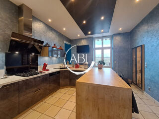  Maison � vendre 8 pi�ces 231 m�