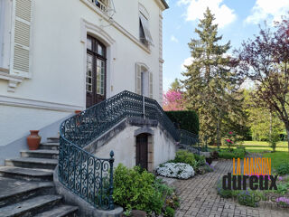  Maison � vendre 12 pi�ces 310 m�