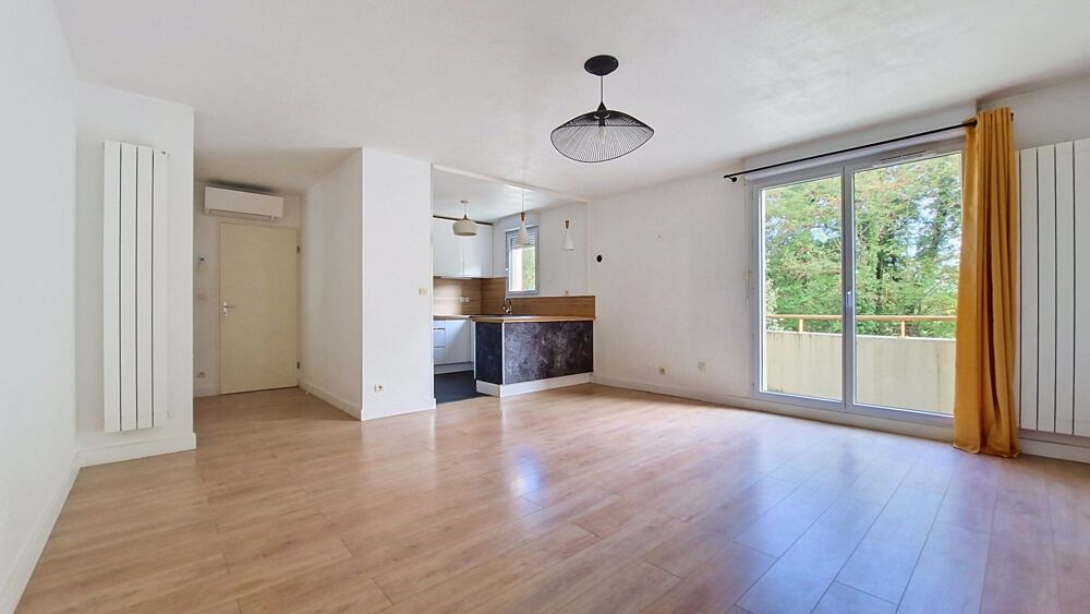 MAGNIFIQUE APPARTEMENT TYPE 4 AVEC BALCON /TERRASSE