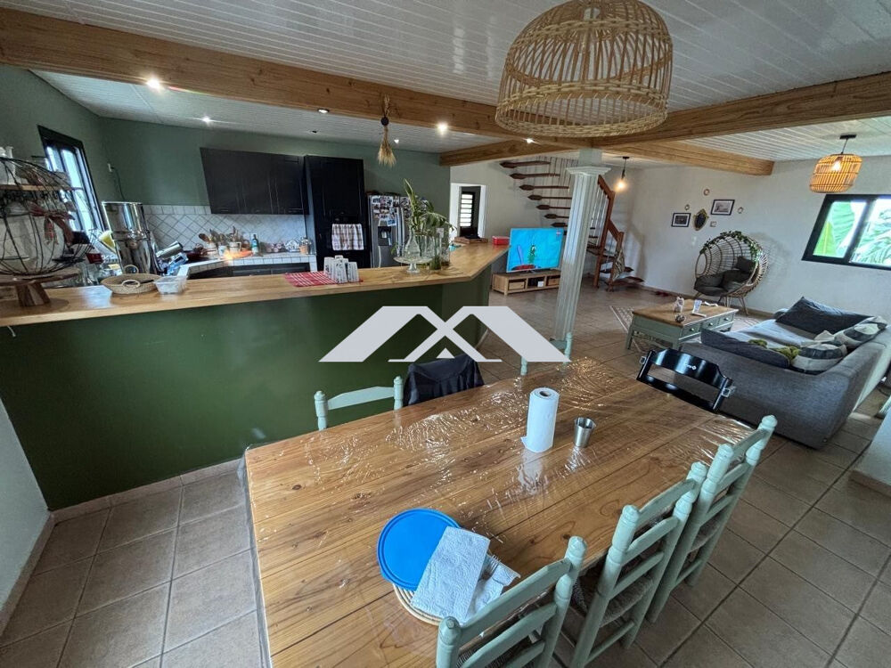 Villa F7 avec piscine + dépendance- Ravine des Cabris