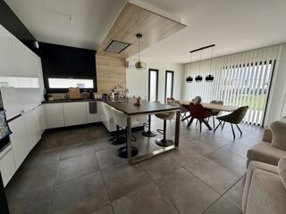 Maison à vendre 7 pièces 204 m²