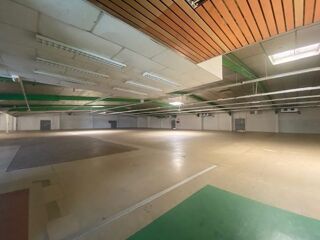   Local commercial de 4250 m² à USSEL Ussel