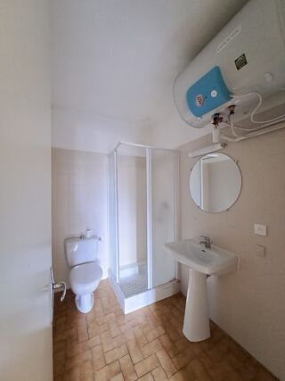  Appartement à louer 2 pièces 33 m²