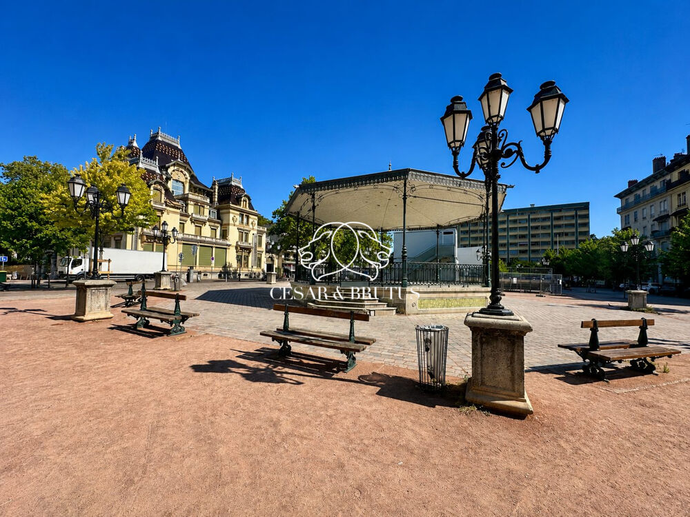 Appartement 5 pièces familial coeur Monplaisir