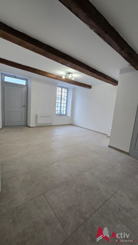   A LOUER CENTRE DE TRINQUETAILLE, Studio totalement r�nov� Appartement - 1 pi�ce(s) - 29 m�