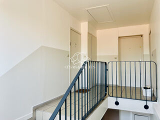  Immeuble à vendre 1278 m² Vaulx-en-velin