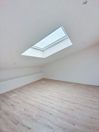  Appartement à louer 4 pièces 85 m²