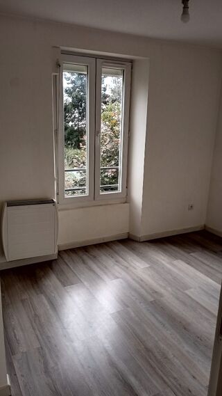  Appartement à louer 4 pièces 73 m²
