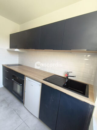  Appartement à louer 2 pièces 32 m²