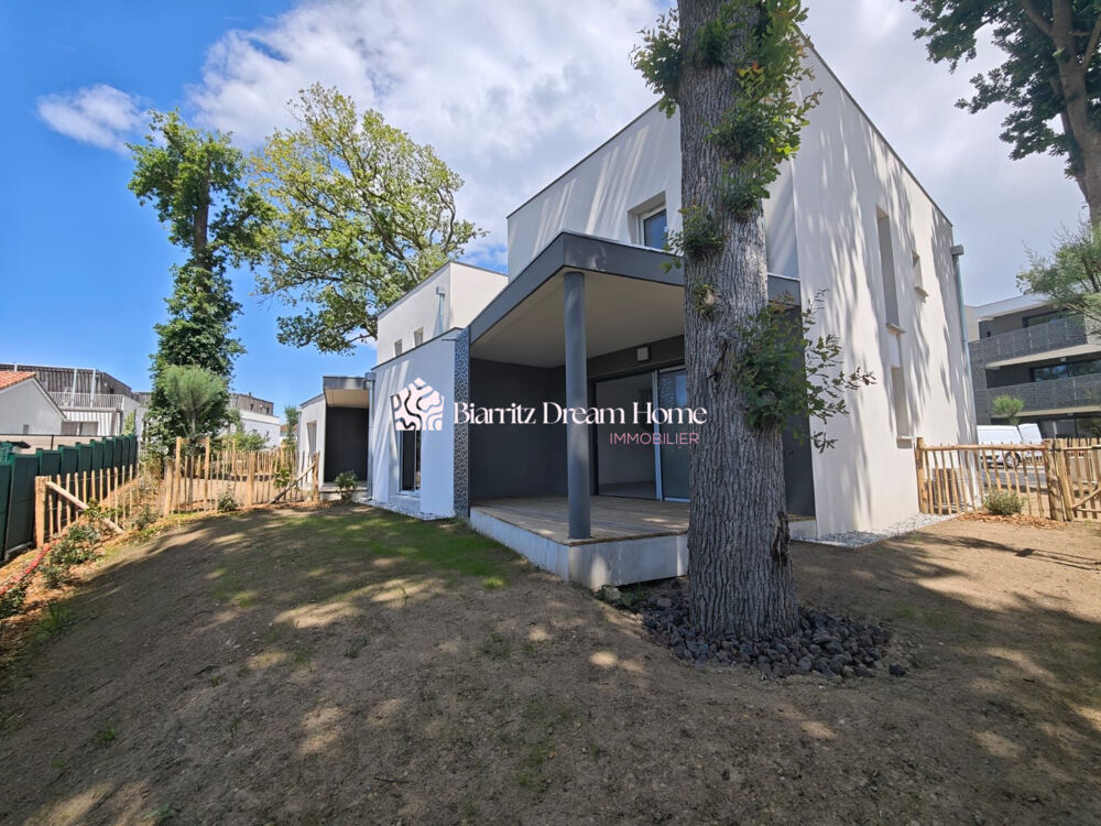 VILLA NEUVE EN PLEINE PROPRIETE