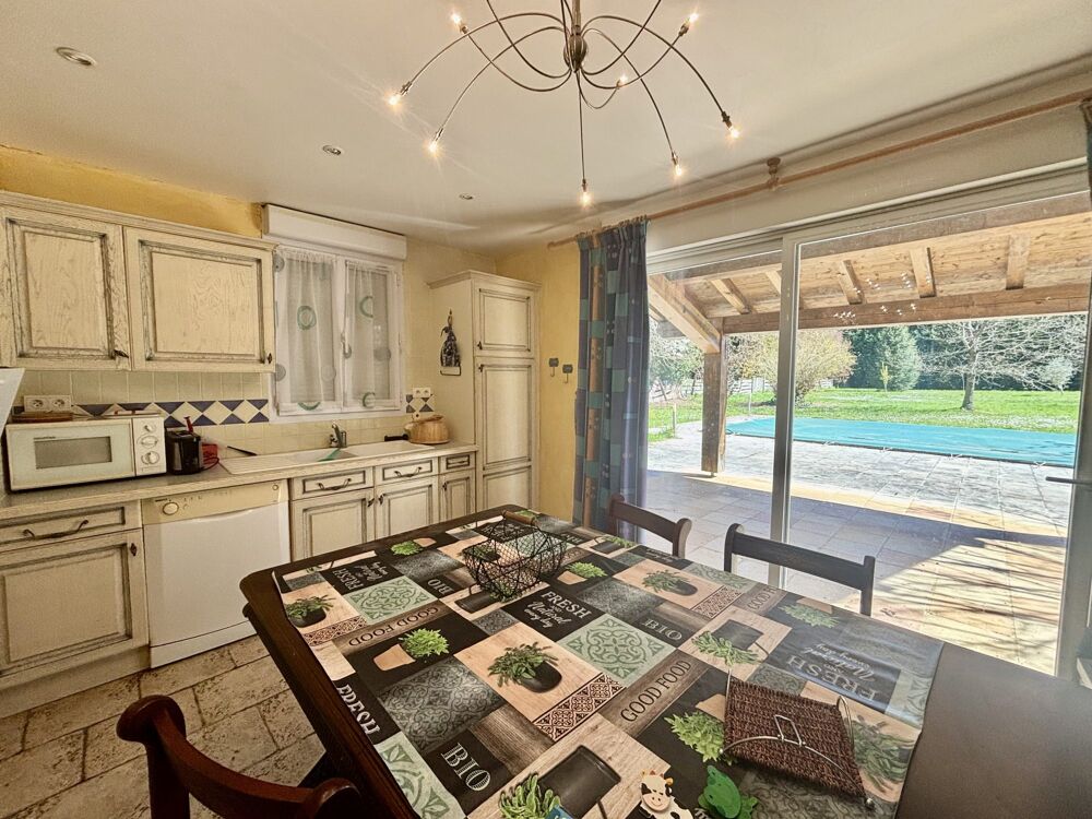 Vente Maison Charmant ensemble immobilier en pierre avec piscines Saint-vite