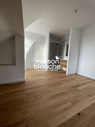  Appartement à louer 3 pièces 56 m²