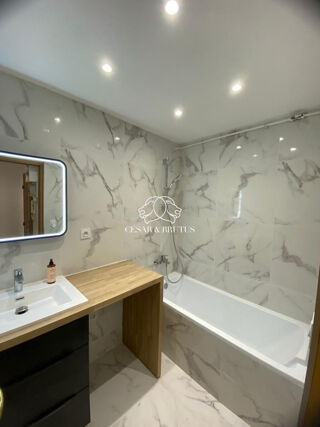  Appartement  vendre 4 pices 82 m