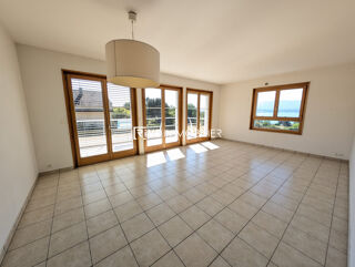  Appartement à louer 4 pièces 86 m²