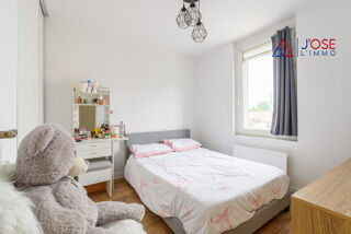  Immeuble à vendre 160 m² Saint-denis-de-pile