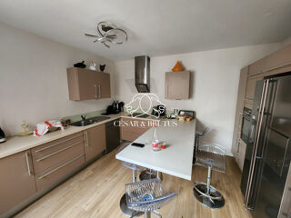  Appartement à vendre 6 pièces 143 m²