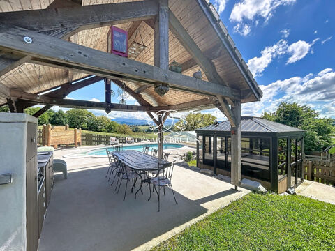   156 m� � 5 chambres � piscine � sous-sol complet : une ma Maison - 8 pi�ce(s) - 156 m�