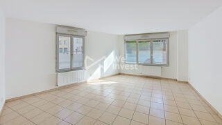  Appartement à louer 3 pièces 74 m²
